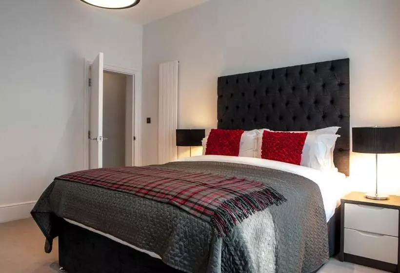 Garrick Mansions By Aeria Apartments