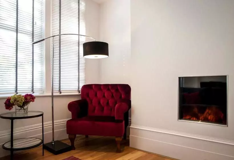 Garrick Mansions By Aeria Apartments