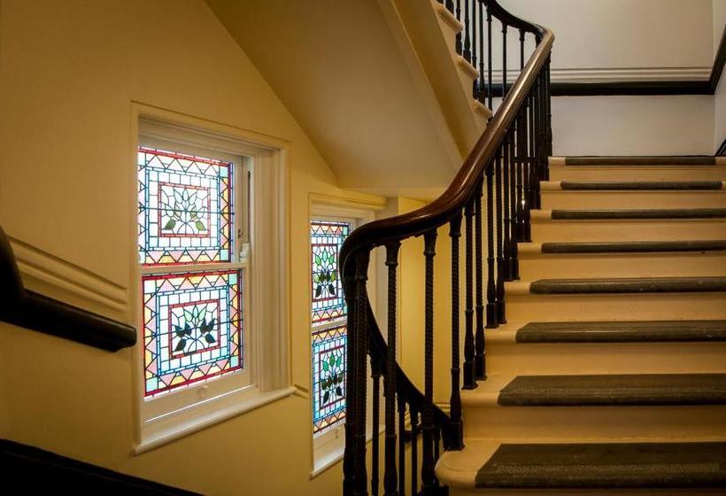 Garrick Mansions By Aeria Apartments