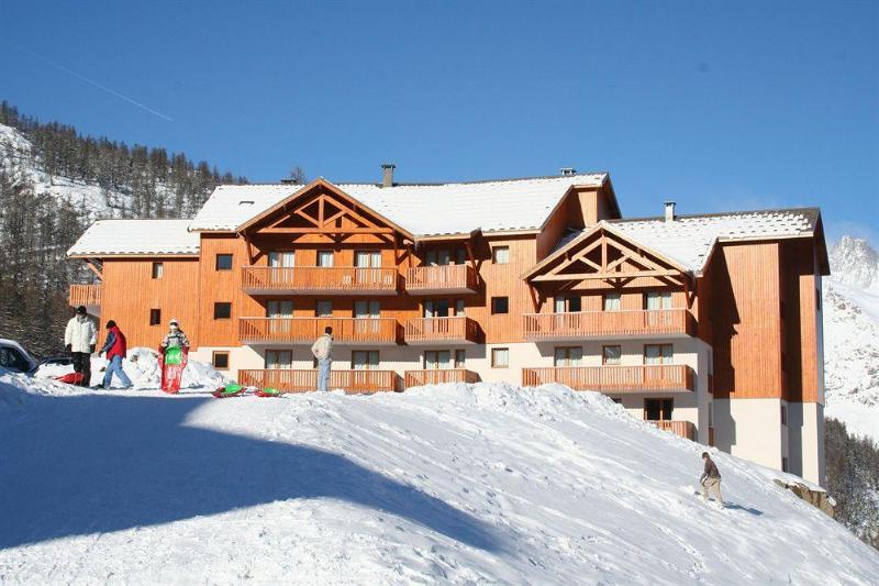 Отель Les Gentianes