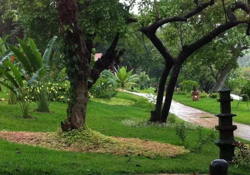 هتل Stone Water Eco Resort