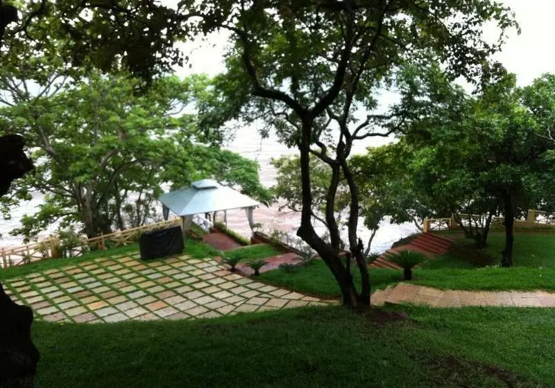 هتل Stone Water Eco Resort