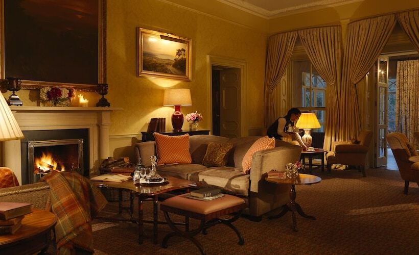 فندق Ballynahinch Castle