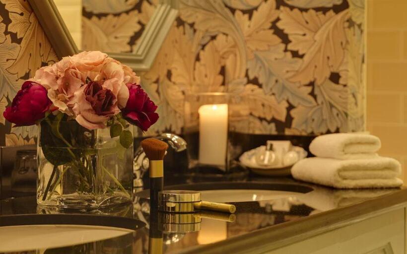 فندق Ballynahinch Castle