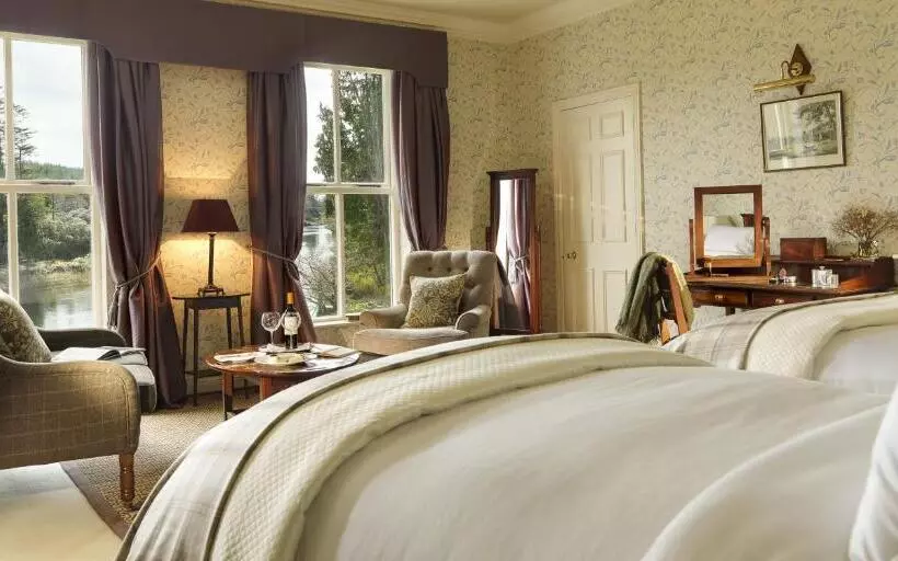 בית מלון כפרי Ballynahinch Castle