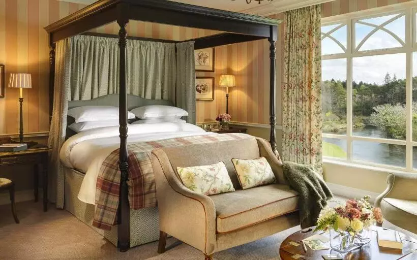 בית מלון כפרי Ballynahinch Castle