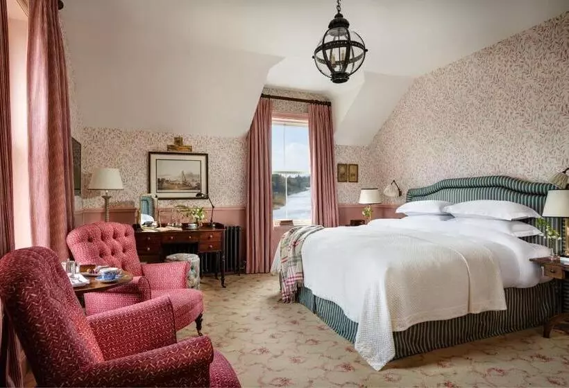 בית מלון כפרי Ballynahinch Castle