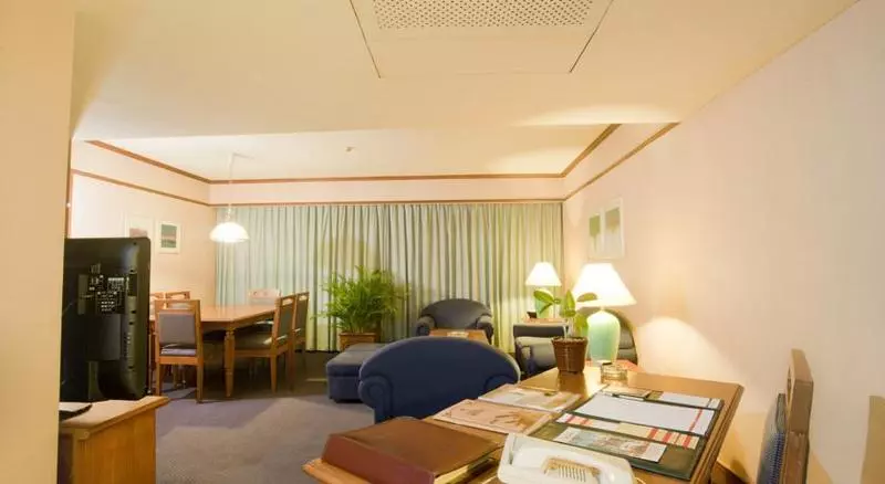 Отель Elmi Surabaya