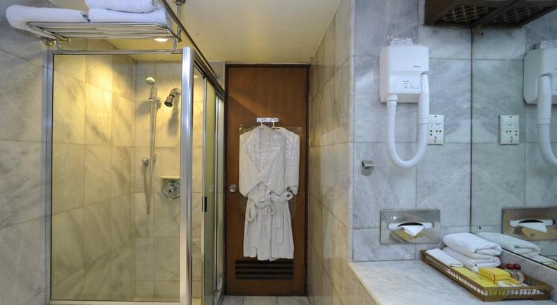 酒店 Elmi Surabaya