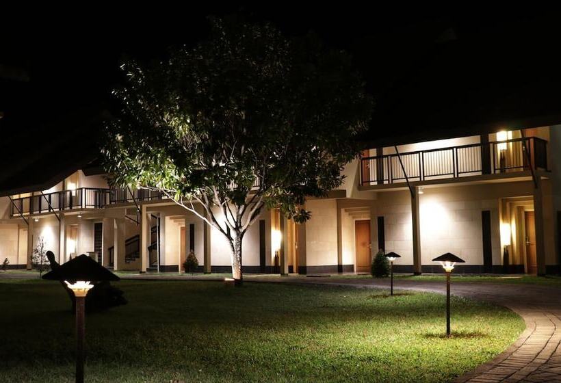 בית מלון כפרי Grand Luley Manado