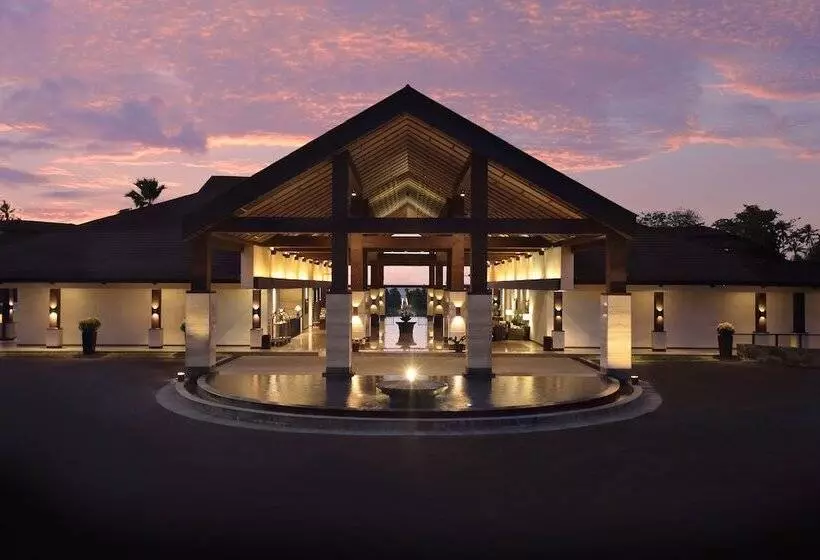 ホテル Grand Luley Manado