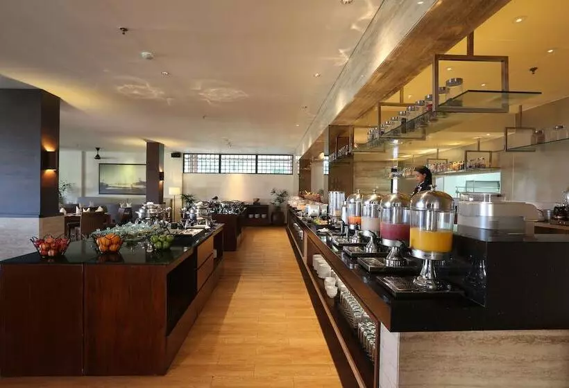 ホテル Grand Luley Manado