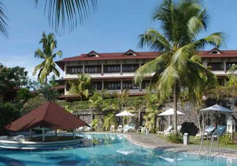 ホテル Grand Luley Manado