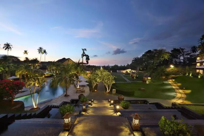 ホテル Grand Luley Manado