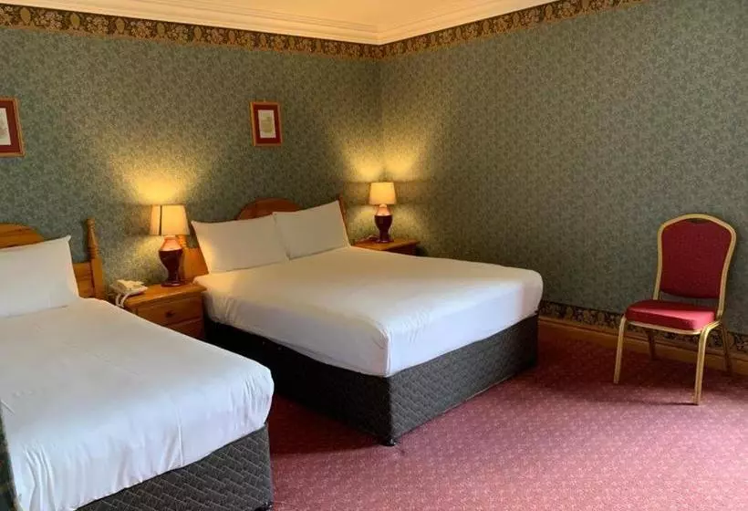 هتل Imperial  Lodge