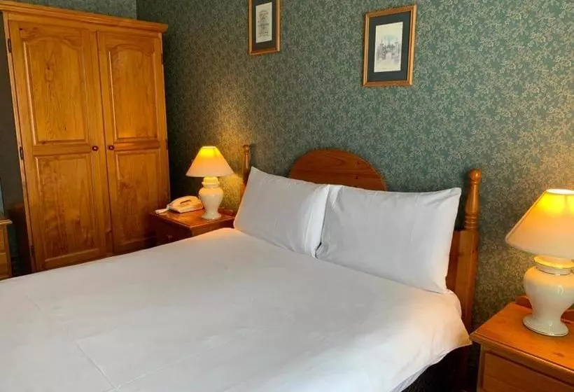 هتل Imperial  Lodge