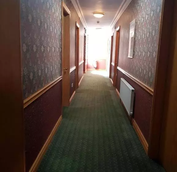 هتل Imperial  Lodge