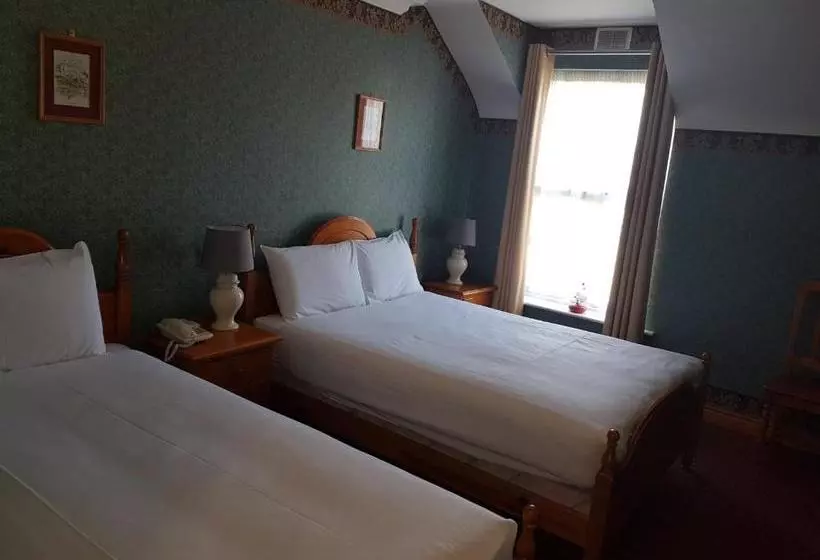 هتل Imperial  Lodge