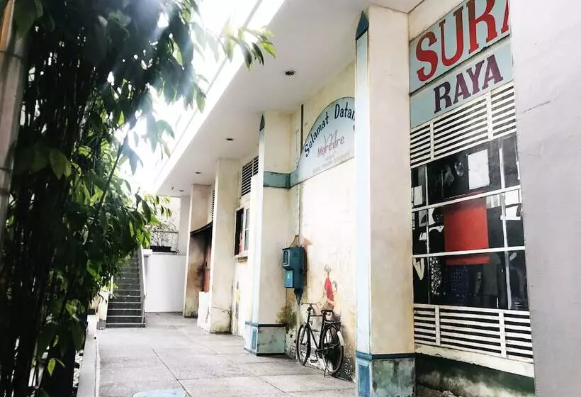 Отель Mercure Surabaya