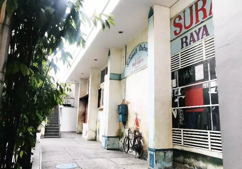 Отель Mercure Surabaya