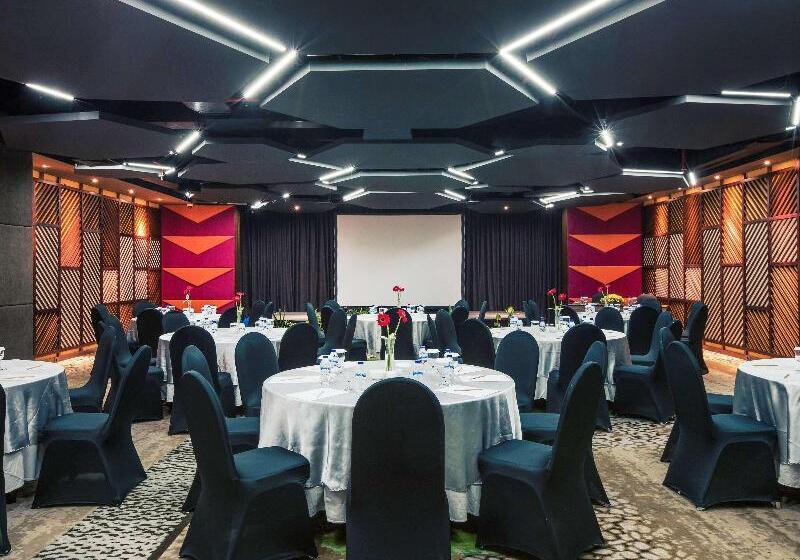 酒店 Mercure Surabaya