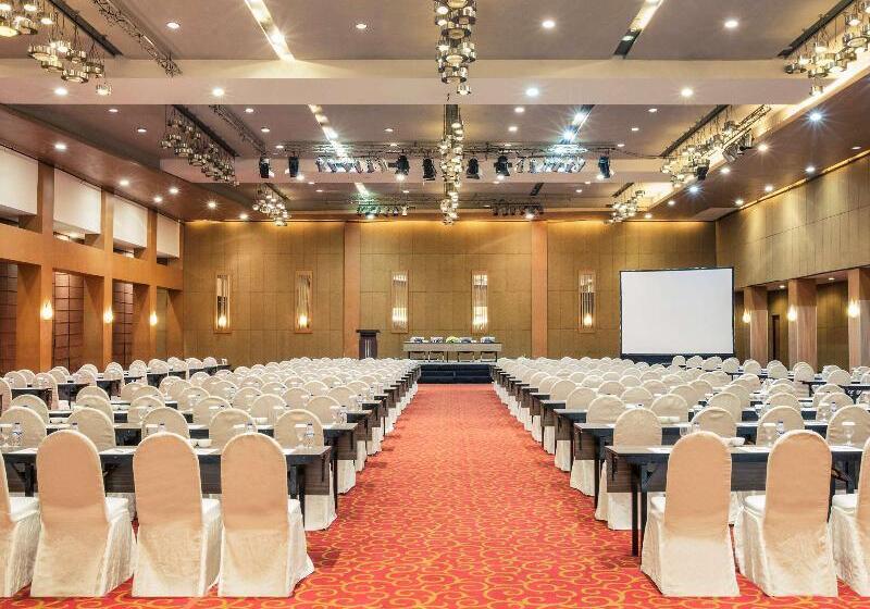 酒店 Mercure Surabaya