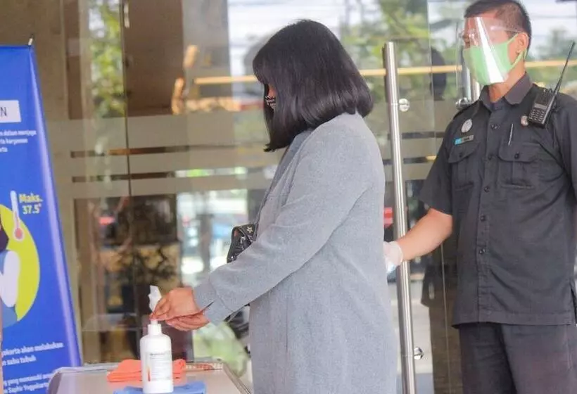 בית מלון כפרי New Saphir Yogyakarta