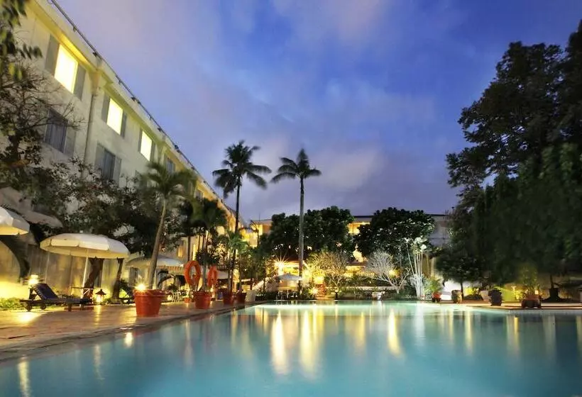 בית מלון כפרי New Saphir Yogyakarta