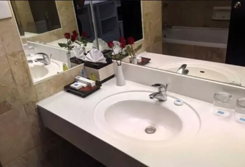 בית מלון כפרי New Saphir Yogyakarta