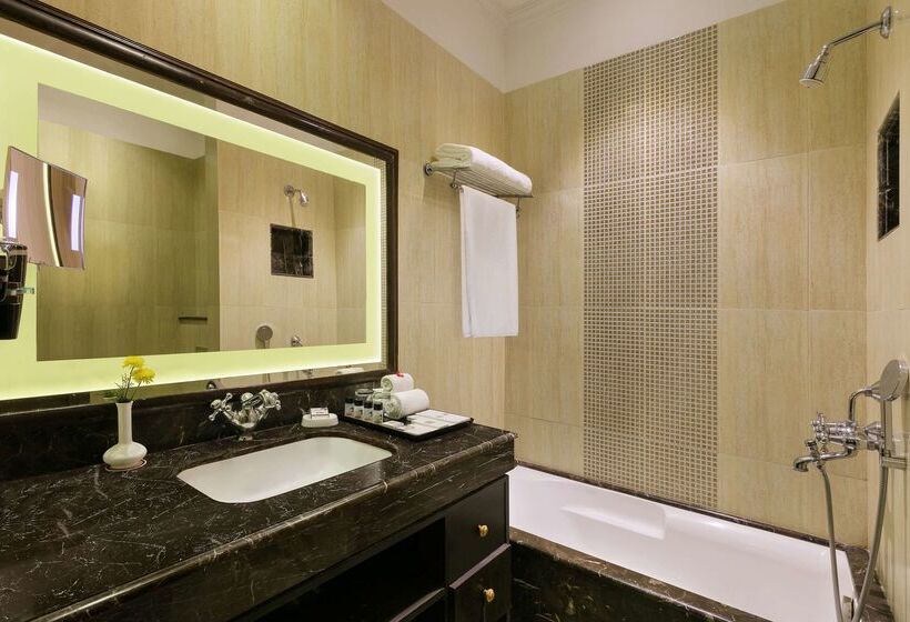 هتل Ramada Khajuraho