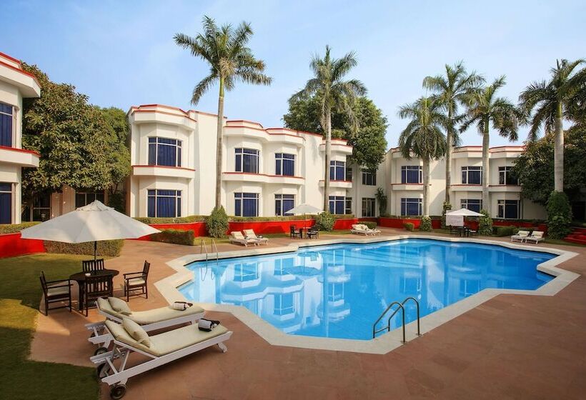 هتل Ramada Khajuraho