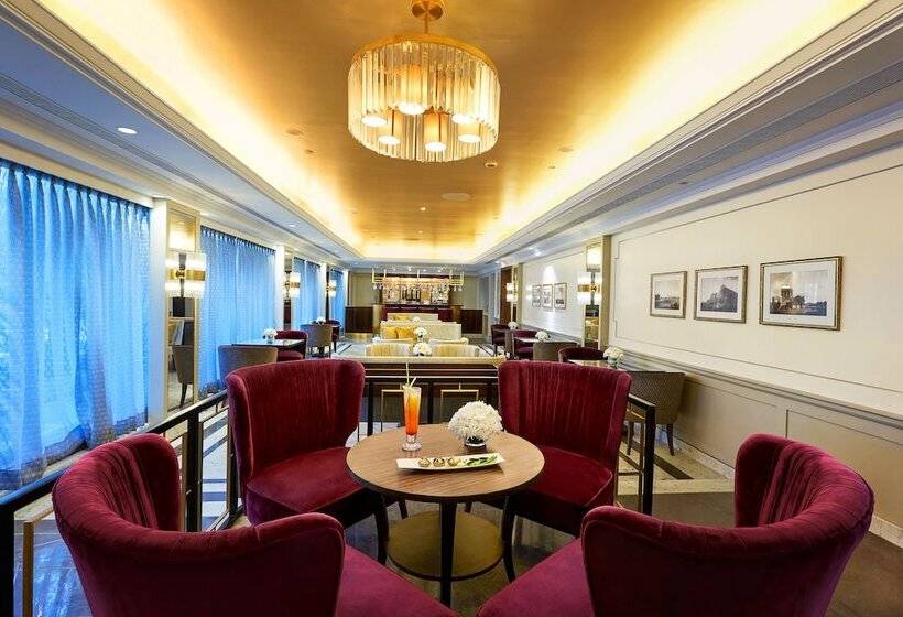 Hotel Taj Connemara, Chennai