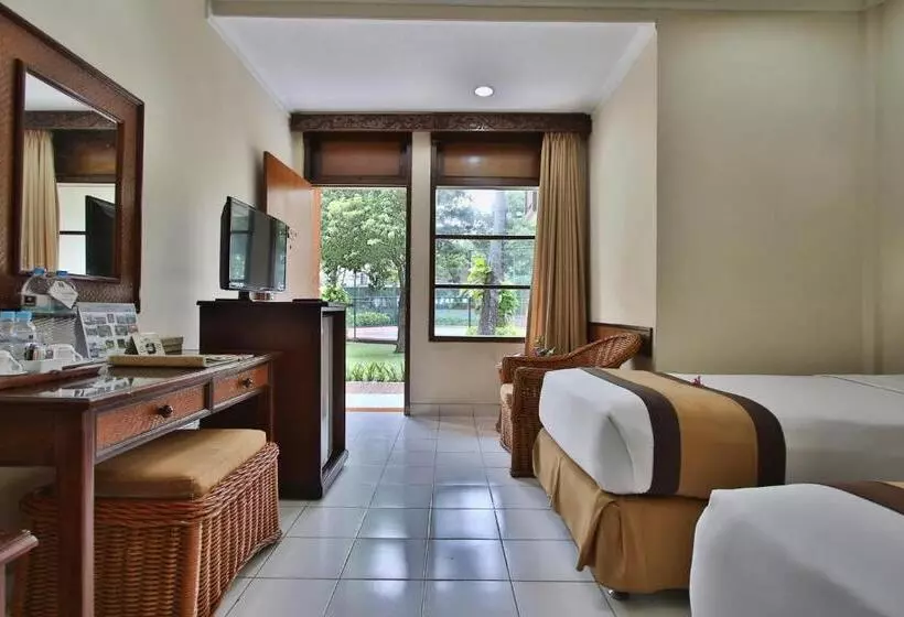 Отель The Jayakarta Bali Beach Resort