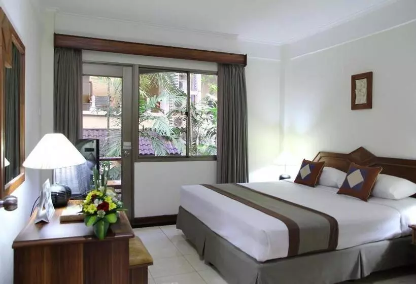 Отель The Jayakarta Bali Beach Resort