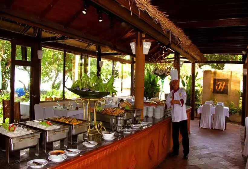 Отель The Jayakarta Bali Beach Resort