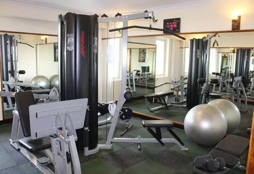 Peerless Hotel Kolkata