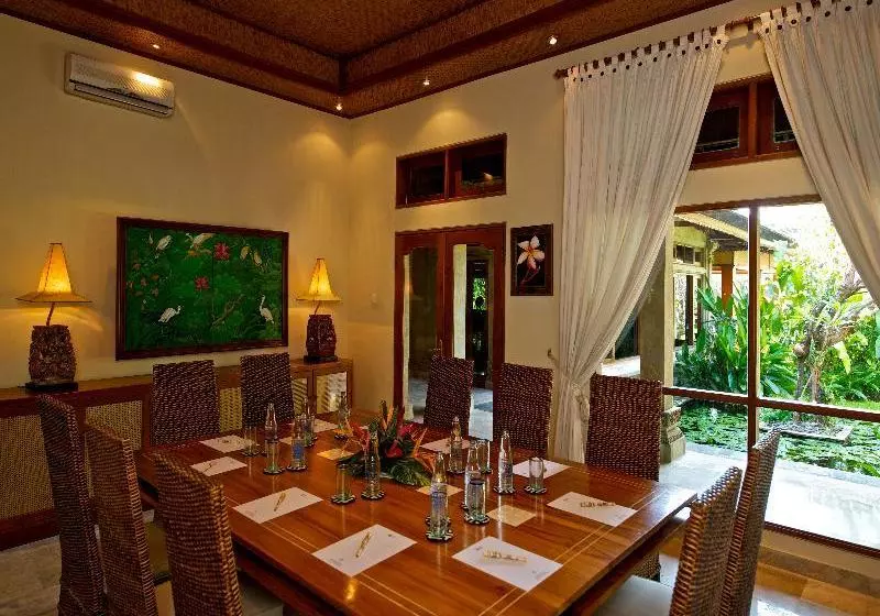 Matahari Beach Resort & Spa