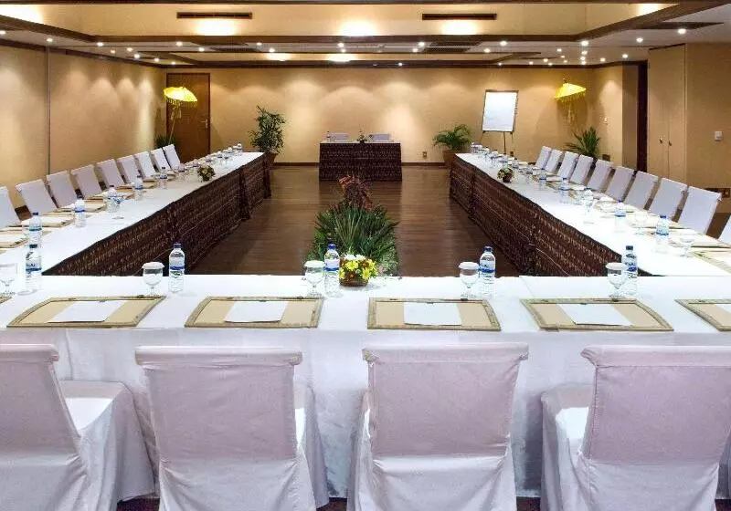 Novotel Lombok Resort & Villas