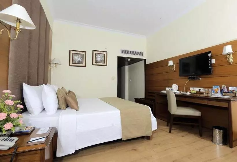 Peerless Hotel Kolkata