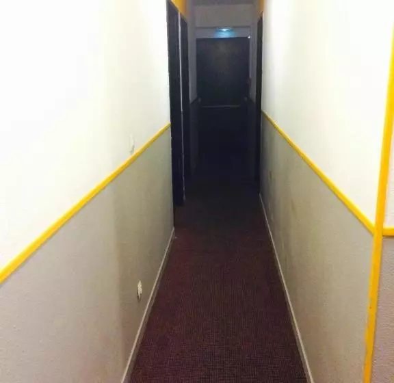 Fasthotel Montereau   Esmans