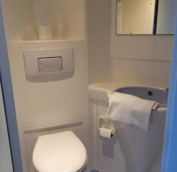 Fasthotel Montereau   Esmans