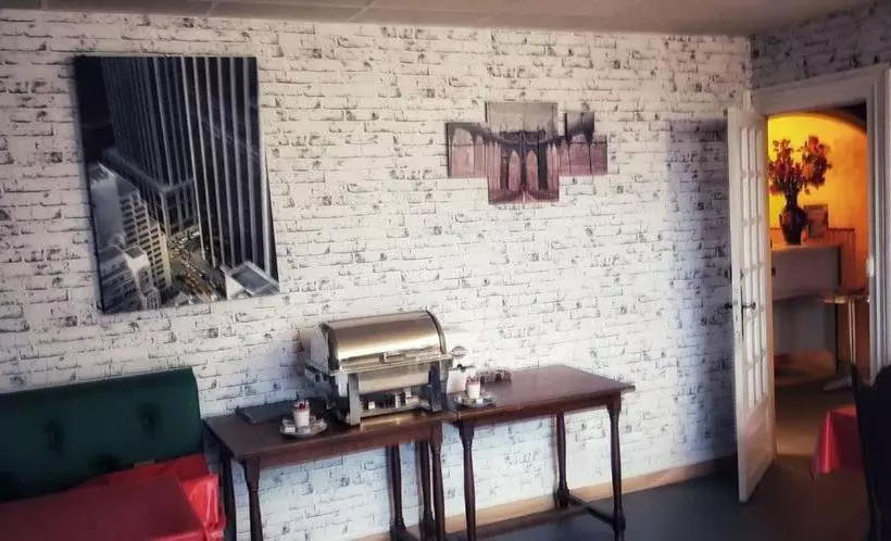 ホテル Hôtel De La Gare