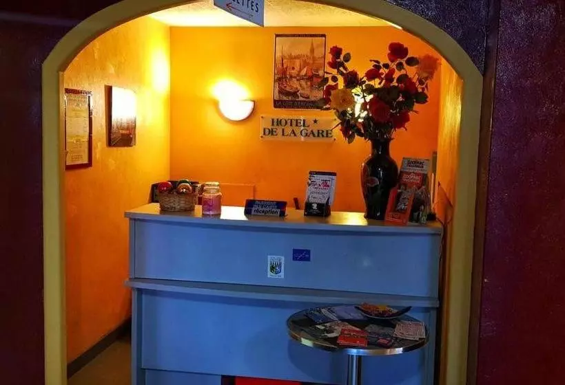 ホテル Hôtel De La Gare