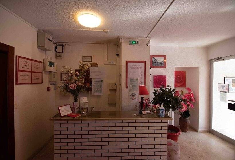 Отель Hôtel De La Poste