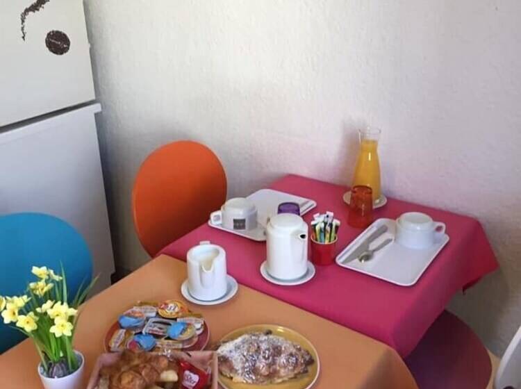 Отель Hôtel De La Poste