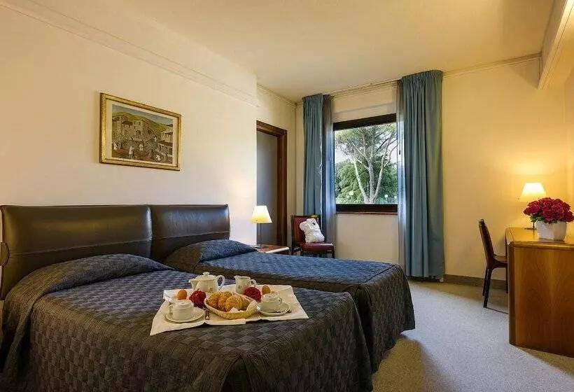 호텔 Albornoz Palace