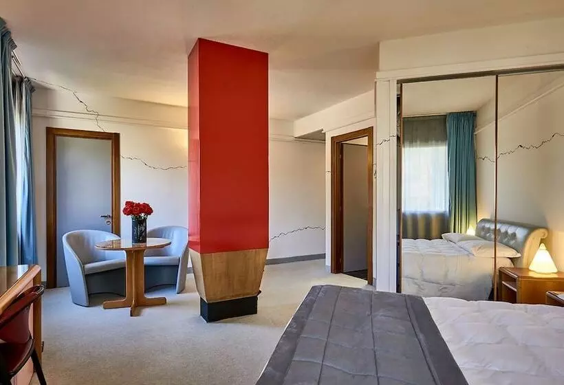 호텔 Albornoz Palace