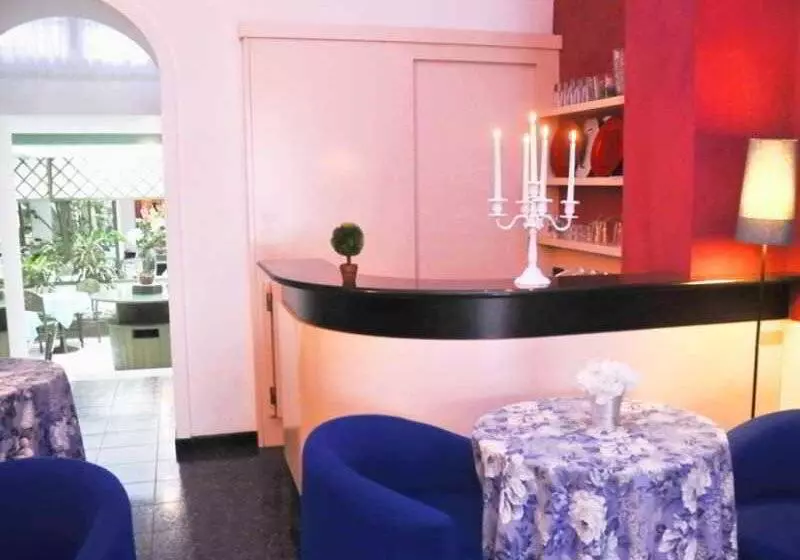 Hotel Amadeus E Teatro