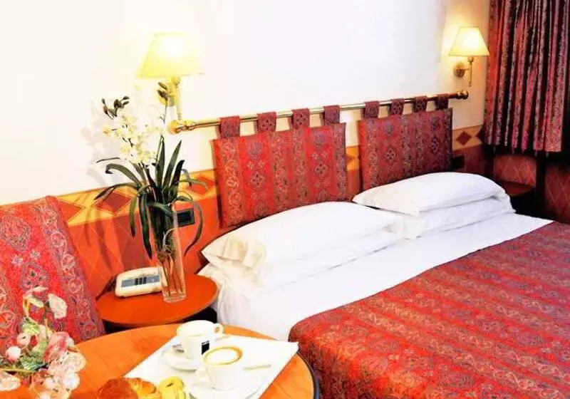 Hotel Amadeus E Teatro