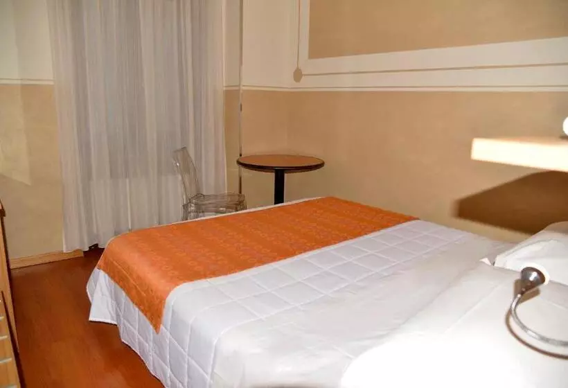 Hotel Amadeus E Teatro